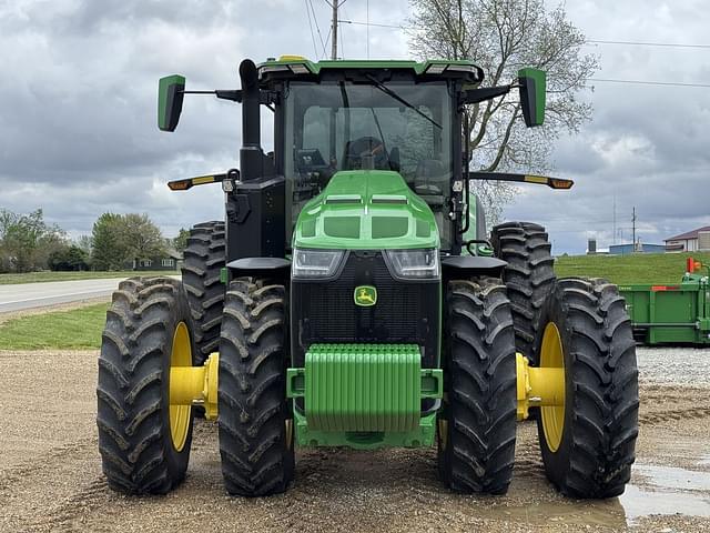 Image of John Deere 8R 310 equipment image 2