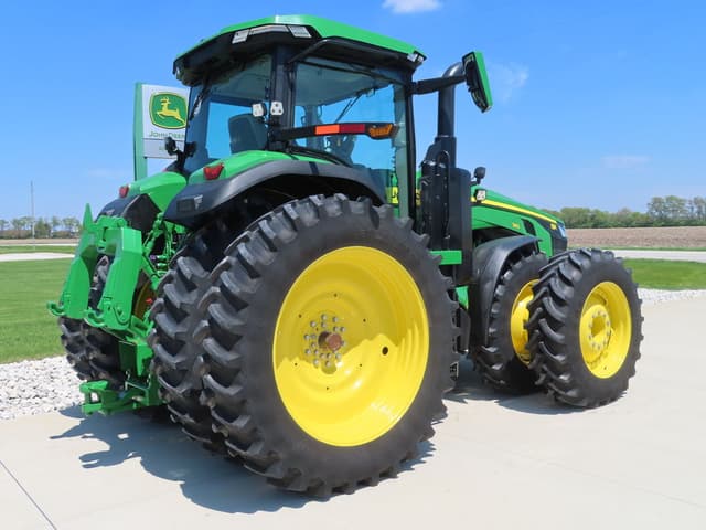 Image of John Deere 8R 310 equipment image 3