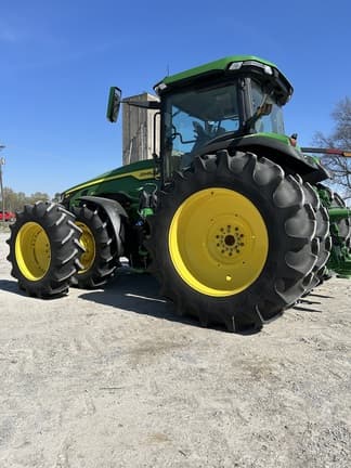 Image of John Deere 8R 310 equipment image 2