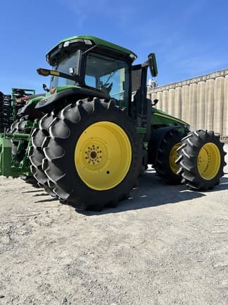 Image of John Deere 8R 310 equipment image 4