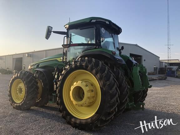 Image of John Deere 8R 310 equipment image 4