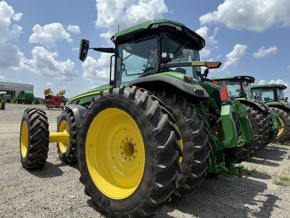 Image of John Deere 8R 310 equipment image 3