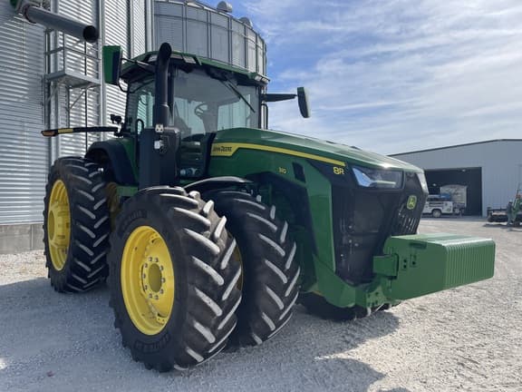 Image of John Deere 8R 310 equipment image 2