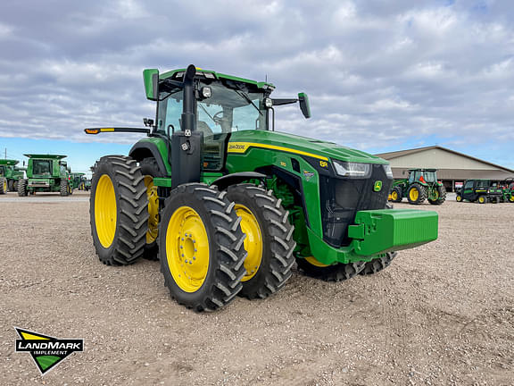 Image of John Deere 8R 310 equipment image 2