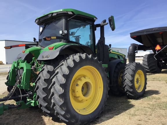 Image of John Deere 8R 310 equipment image 3