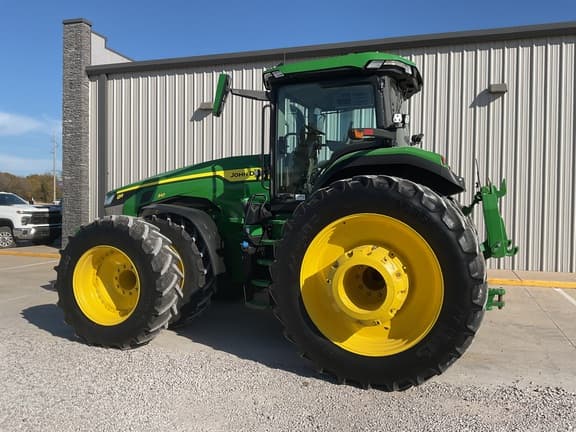 Image of John Deere 8R 310 equipment image 3