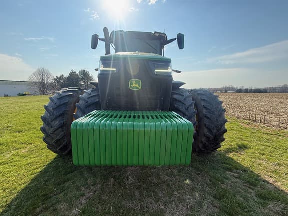 Image of John Deere 8R 310 equipment image 4