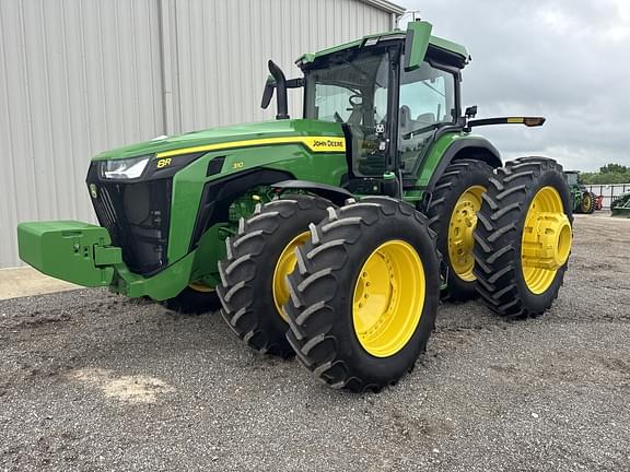 Image of John Deere 8R 310 equipment image 2