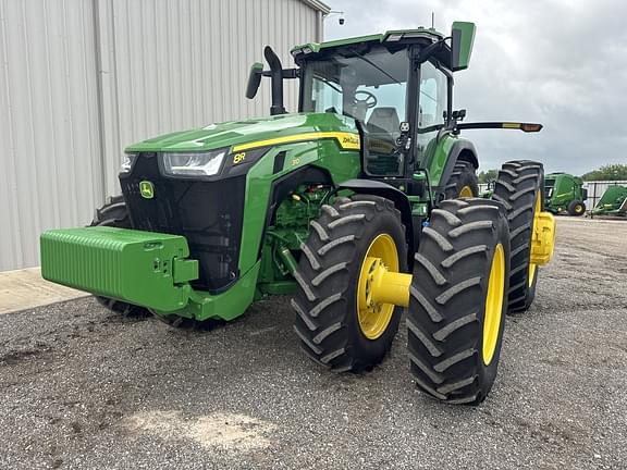 Image of John Deere 8R 310 equipment image 1