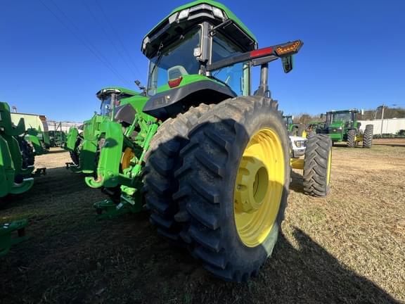 Image of John Deere 8R 310 equipment image 2