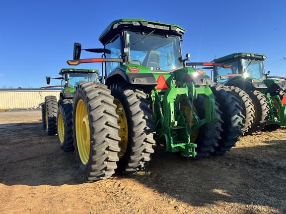 Image of John Deere 8R 310 equipment image 4