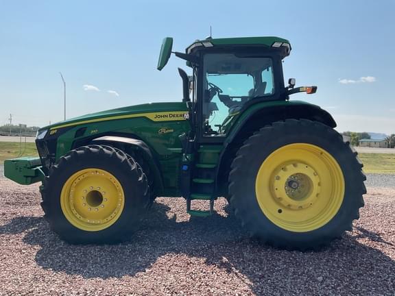 Image of John Deere 8R 310 equipment image 1