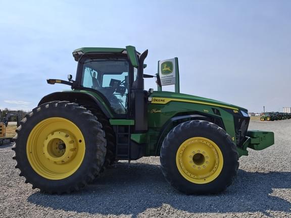 Image of John Deere 8R 310 equipment image 4