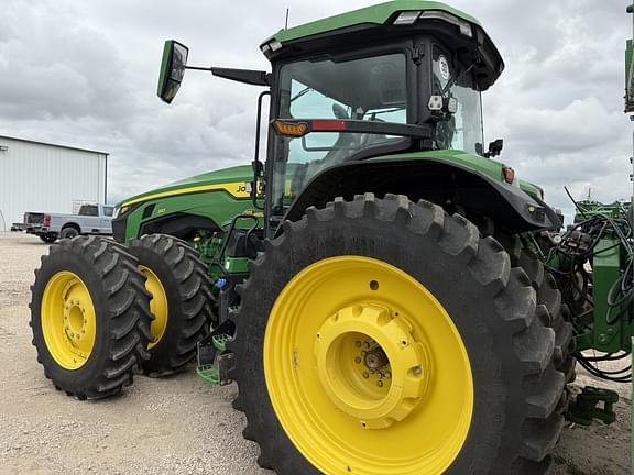 Image of John Deere 8R 310 Image 1