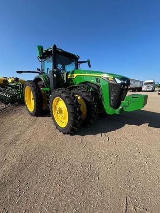 Image of John Deere 8R 310 equipment image 2