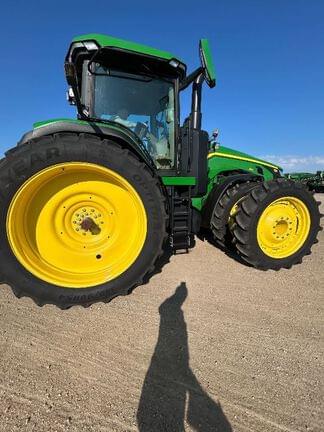 Image of John Deere 8R 310 equipment image 3