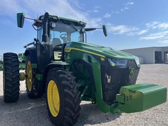 Image of John Deere 8R 310 equipment image 1