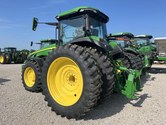 Image of John Deere 8R 310 equipment image 2