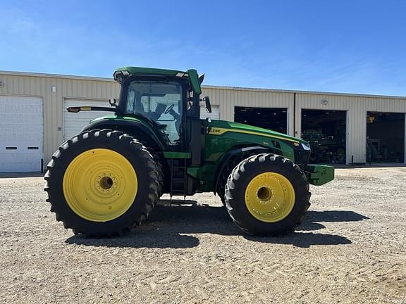 Image of John Deere 8R 310 equipment image 3