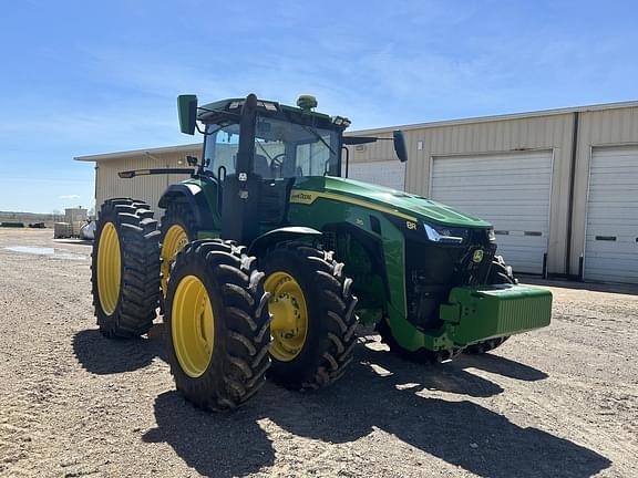 Image of John Deere 8R 310 equipment image 4