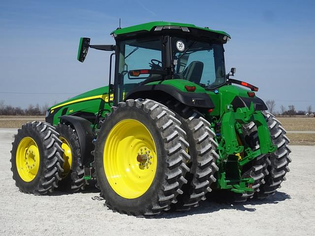 Image of John Deere 8R 310 equipment image 4
