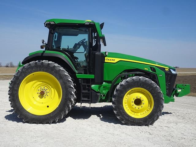 Image of John Deere 8R 310 equipment image 3