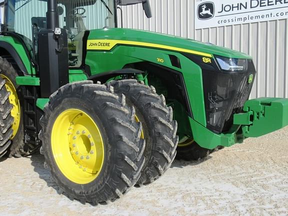 Image of John Deere 8R 310 equipment image 3