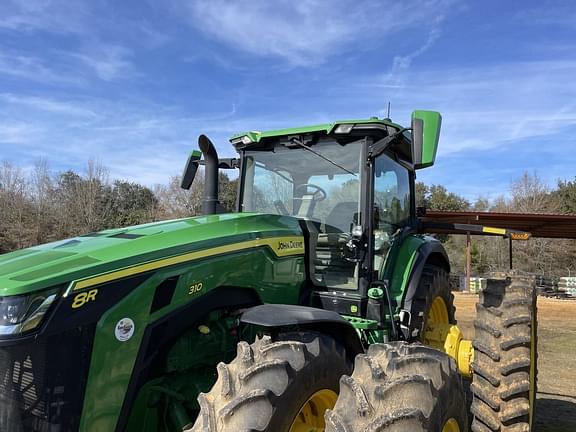 Image of John Deere 8R 310 equipment image 3