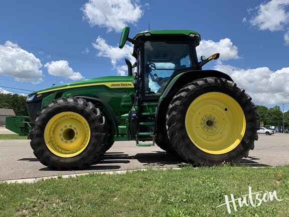 Image of John Deere 8R 310 equipment image 3