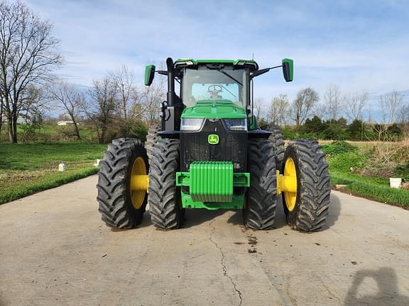 Image of John Deere 8R 310 equipment image 4