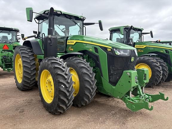 Image of John Deere 8R 310 equipment image 2