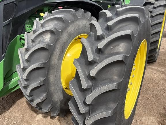 Image of John Deere 8R 310 equipment image 4