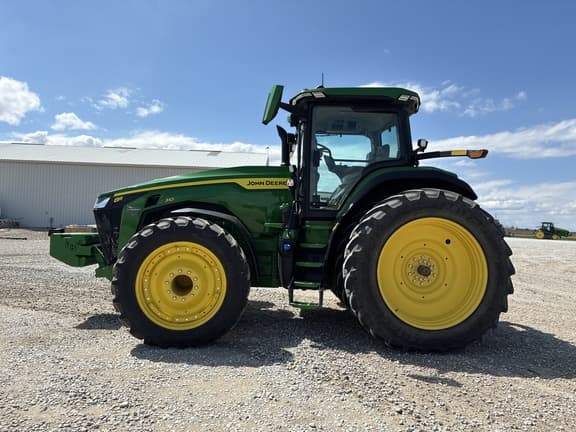 Image of John Deere 8R 310 equipment image 1