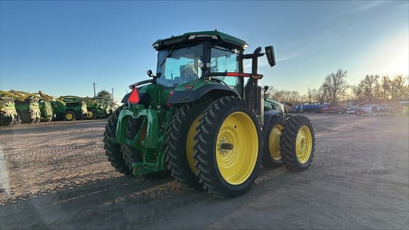 Image of John Deere 8R 310 equipment image 4