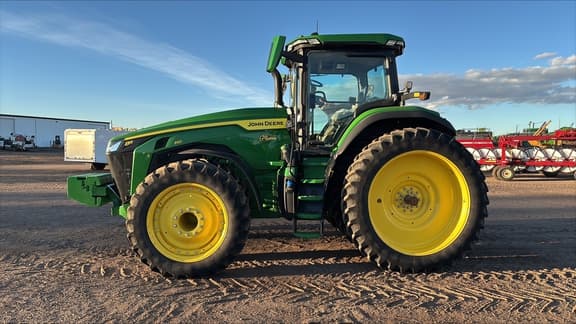 Image of John Deere 8R 310 equipment image 2