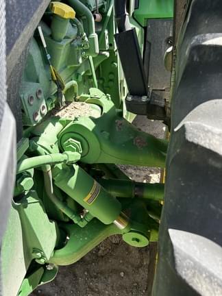 Image of John Deere 8R 310 equipment image 3