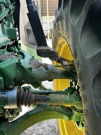 Image of John Deere 8R 310 equipment image 3