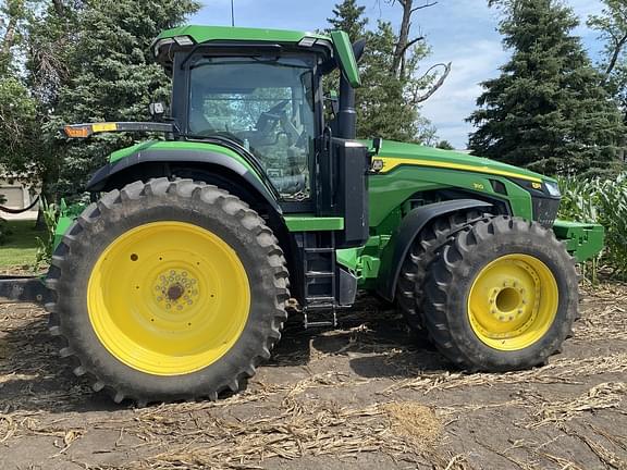 Image of John Deere 8R 310 equipment image 2