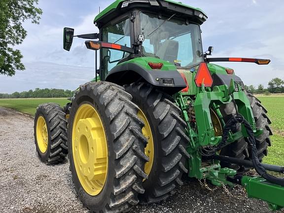 Image of John Deere 8R 310 equipment image 3