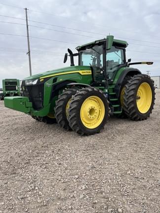 Image of John Deere 8R 310 equipment image 2