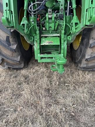 Image of John Deere 8R 310 equipment image 2