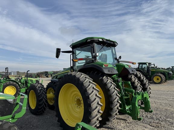 Image of John Deere 8R 310 equipment image 2