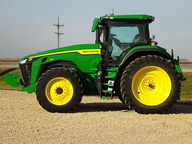 Image of John Deere 8R 310 equipment image 1