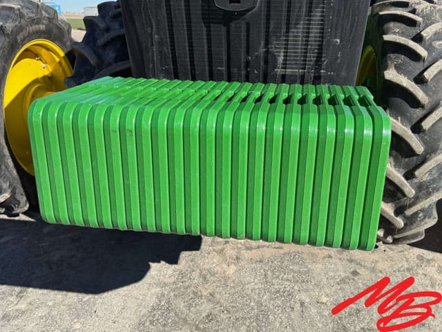 Image of John Deere 8R 310 equipment image 4