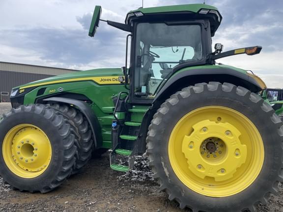 Image of John Deere 8R 340 equipment image 1