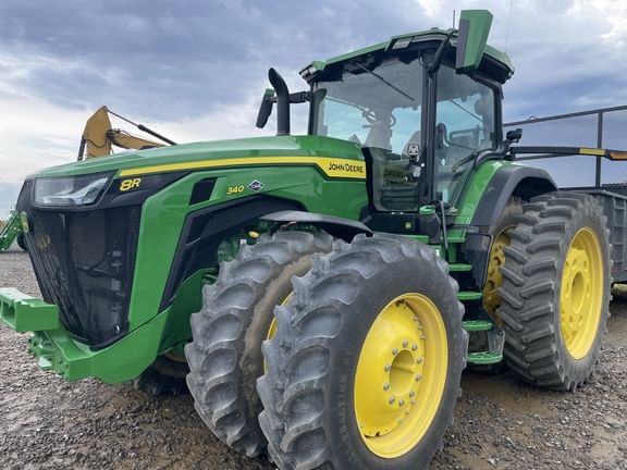 2024 John Deere 8R 340 Equipment Image0