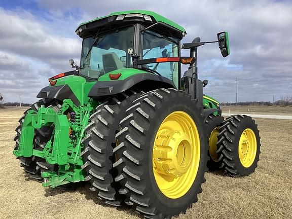 Image of John Deere 8R 340 equipment image 4