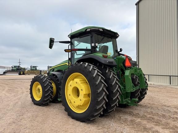 Image of John Deere 8R 340 equipment image 2