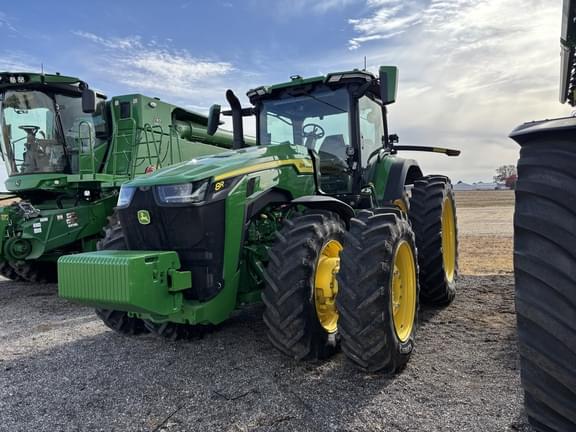 Image of John Deere 8R 340 equipment image 1