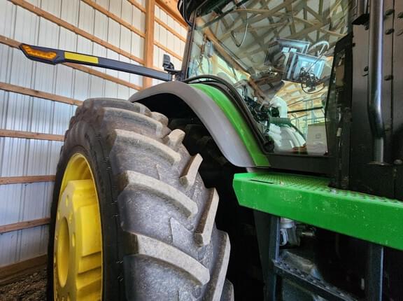 Image of John Deere 8R 340 equipment image 4